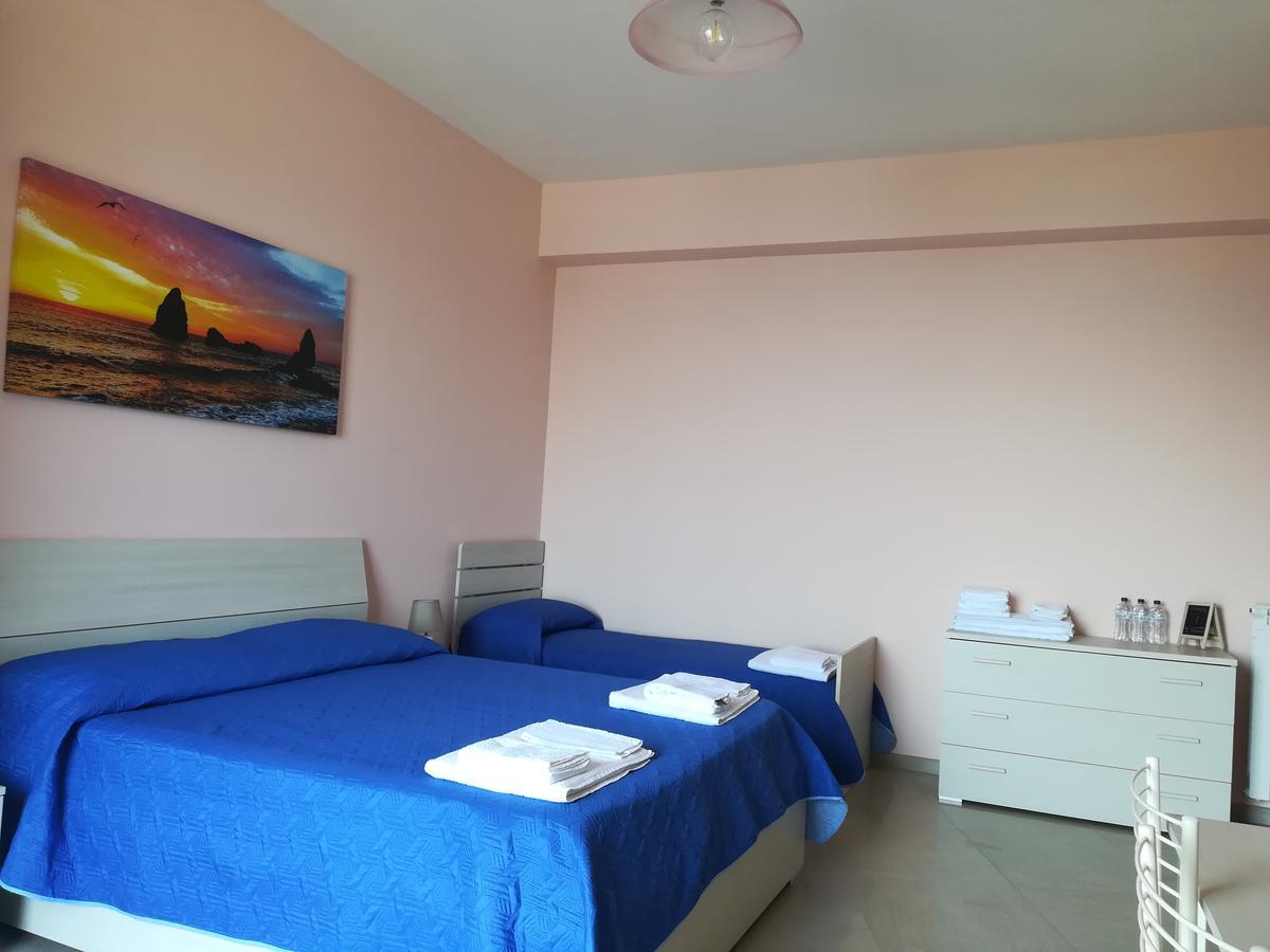 B&B La Spiaggetta Di Stazzo Acireale Extérieur photo