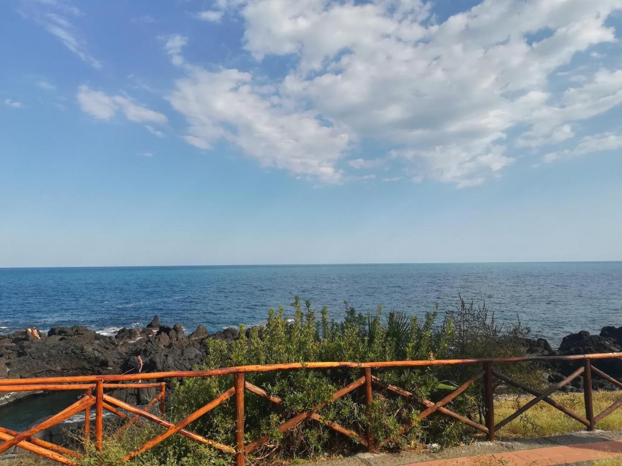 B&B La Spiaggetta Di Stazzo Acireale Extérieur photo